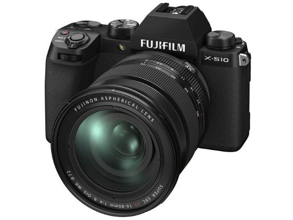 Picture of Fujifilm X-S10 + XC 16-80 F/4 R OIS WR