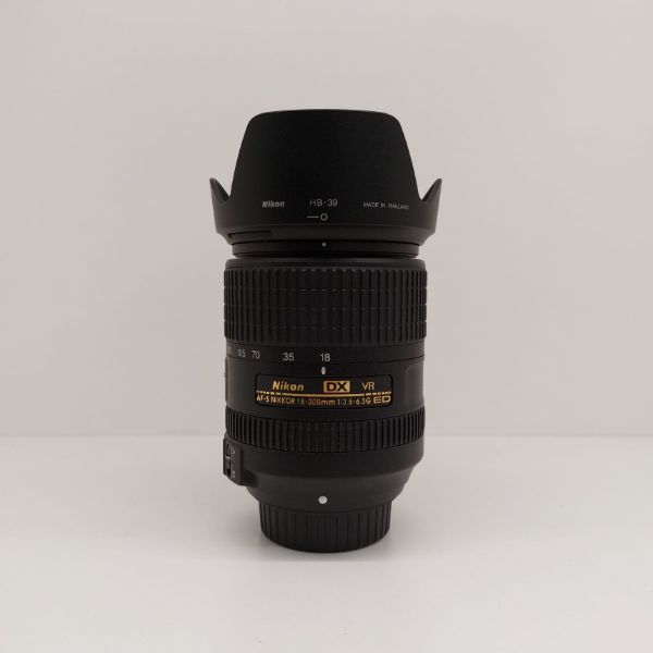 Immagine di Nikon 18-300mm F/3.5-6.3G ED VR - Usato