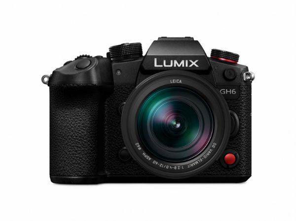 Immagine di Panasonic Lumix GH6 + Lumix 12-60mm f/2.8-4  Vario-Elmarit