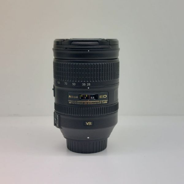 Picture of Nikon 28-300mm F/3.5-5.6 G ED VR - Usato