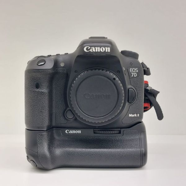 Immagine di Canon EOS 7D mark II (G) + BG-E16  - Usata 